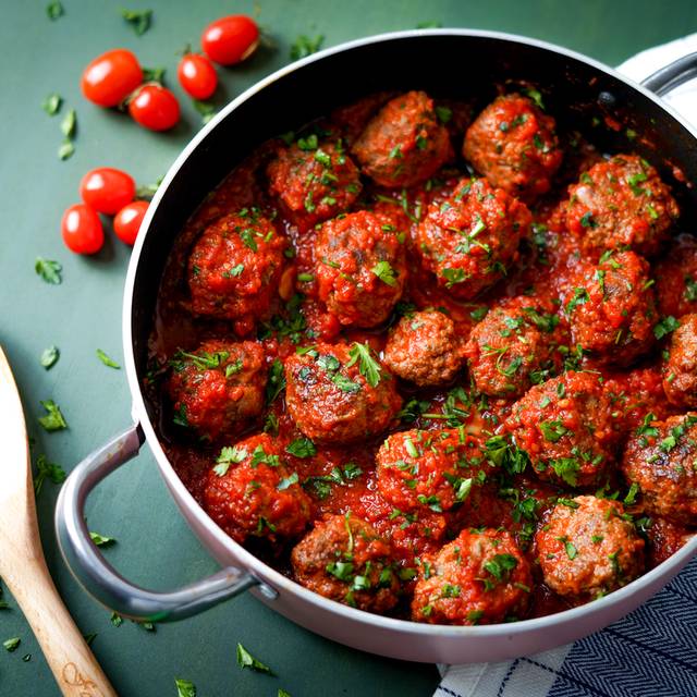 Easy Meatballs Recipe with Tomato Sauce by masoume